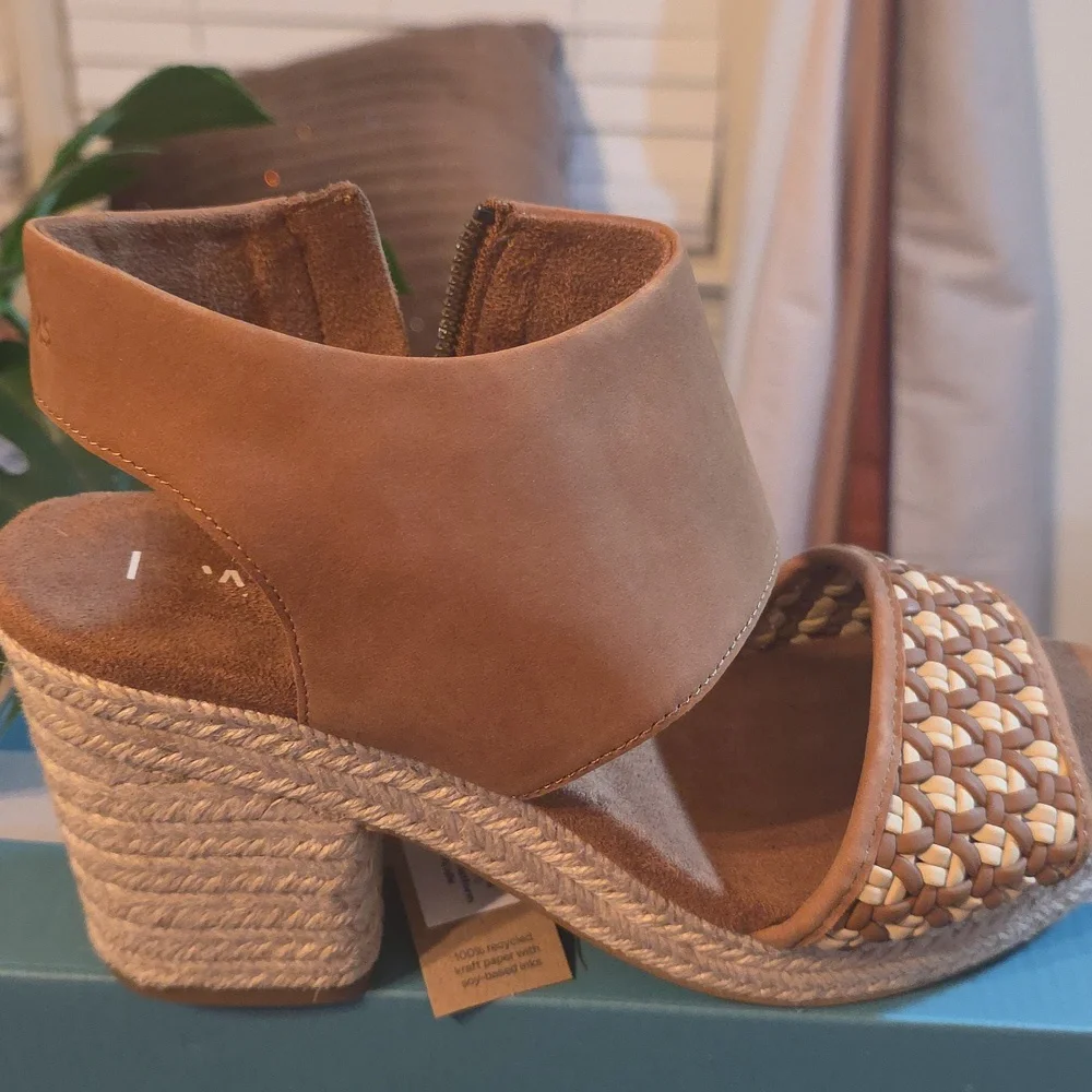 TOMS Women's Brown Wedge Sandals